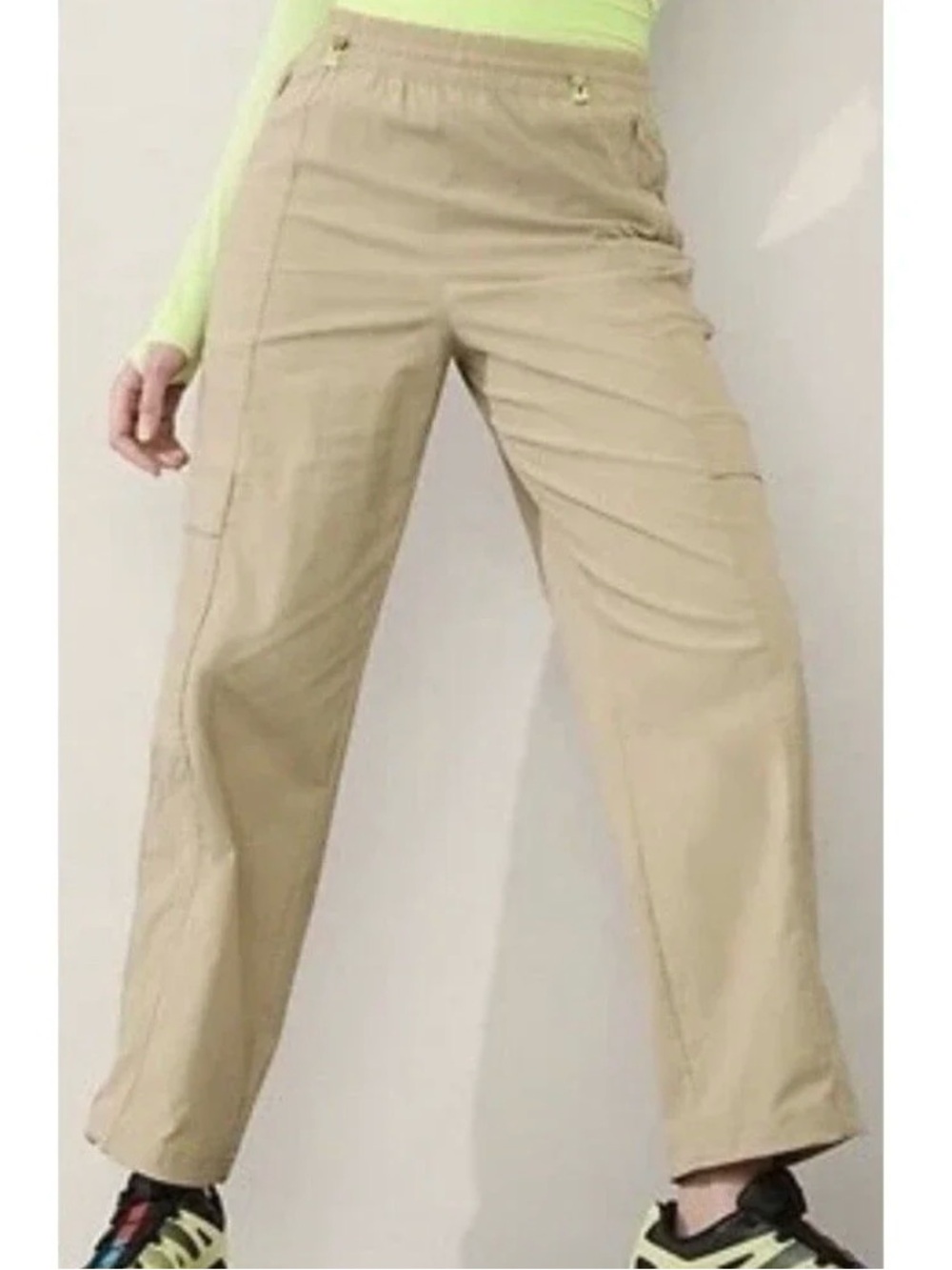 Athleta Cascade High Rise Cargo Poplin Pants Pockets UV Breathable Oak Tan